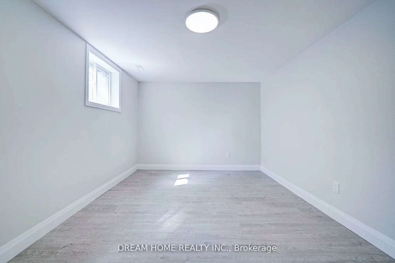 23, Manorcrest, Central Park, Brampton