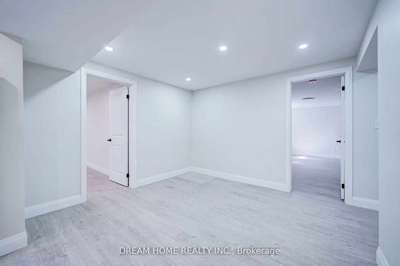 23, Manorcrest, Central Park, Brampton