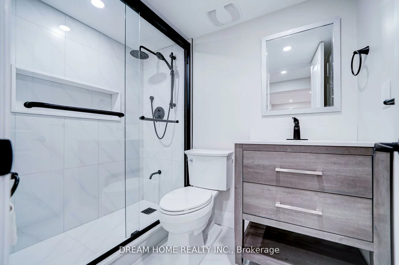 23, Manorcrest, Central Park, Brampton