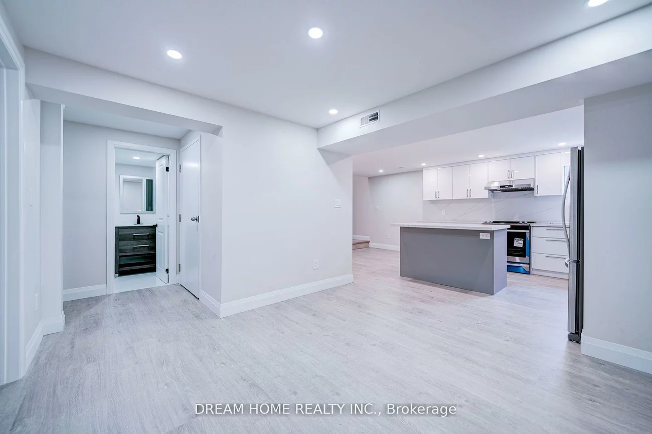 23, Manorcrest, Central Park, Brampton