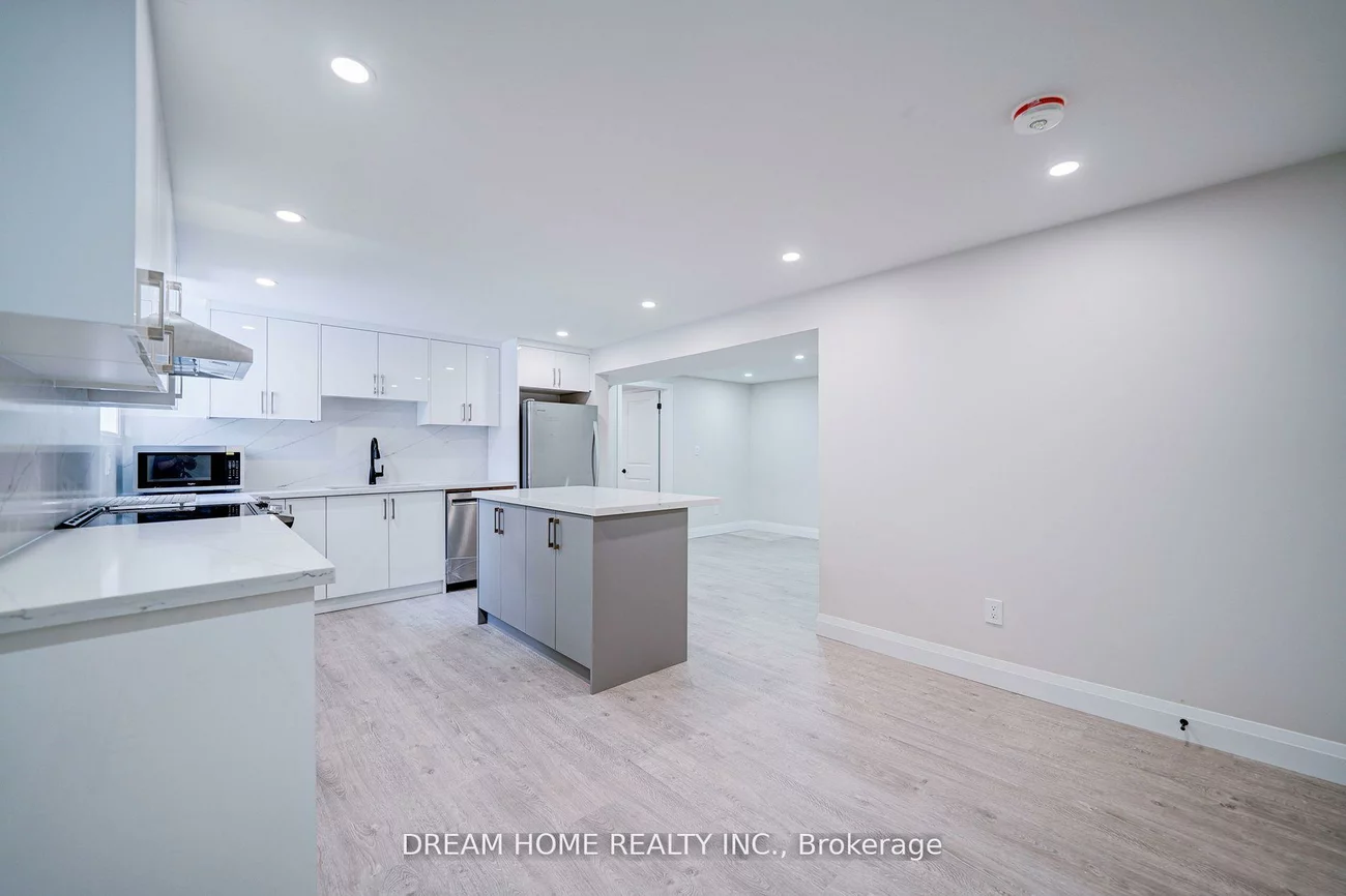 23, Manorcrest, Central Park, Brampton