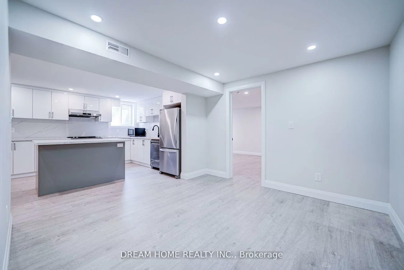 23, Manorcrest, Central Park, Brampton