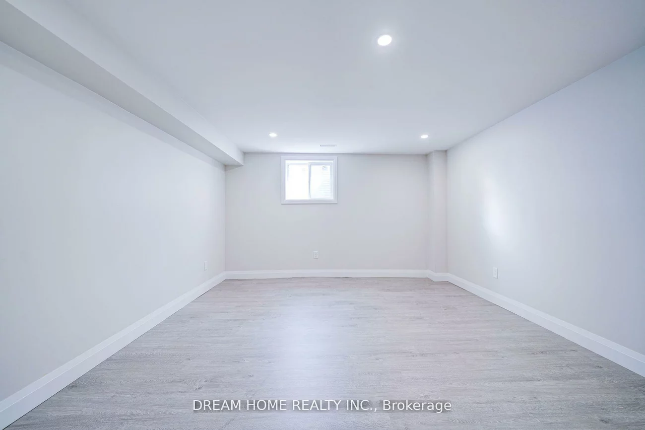23, Manorcrest, Central Park, Brampton