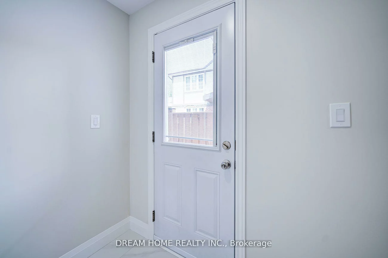 23, Manorcrest, Central Park, Brampton