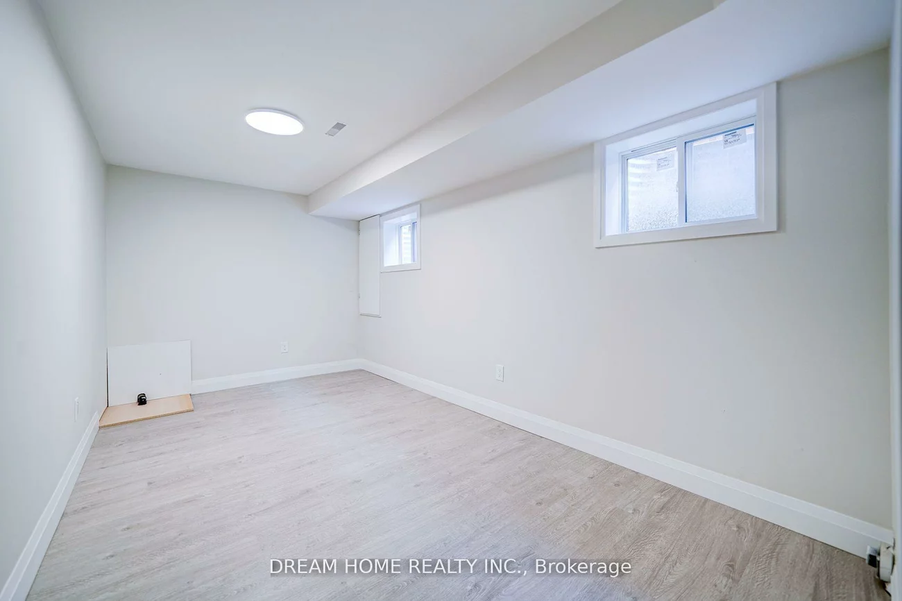23, Manorcrest, Central Park, Brampton