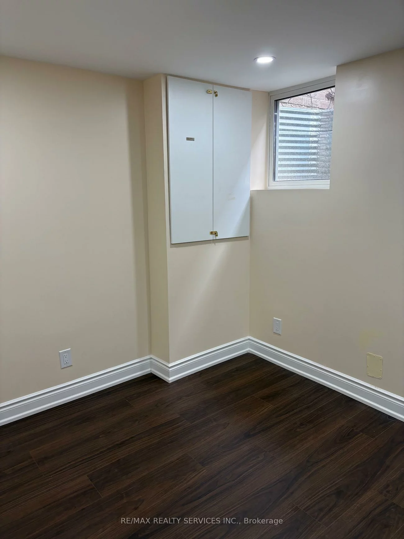 60, Newbridge, Westgate, Brampton