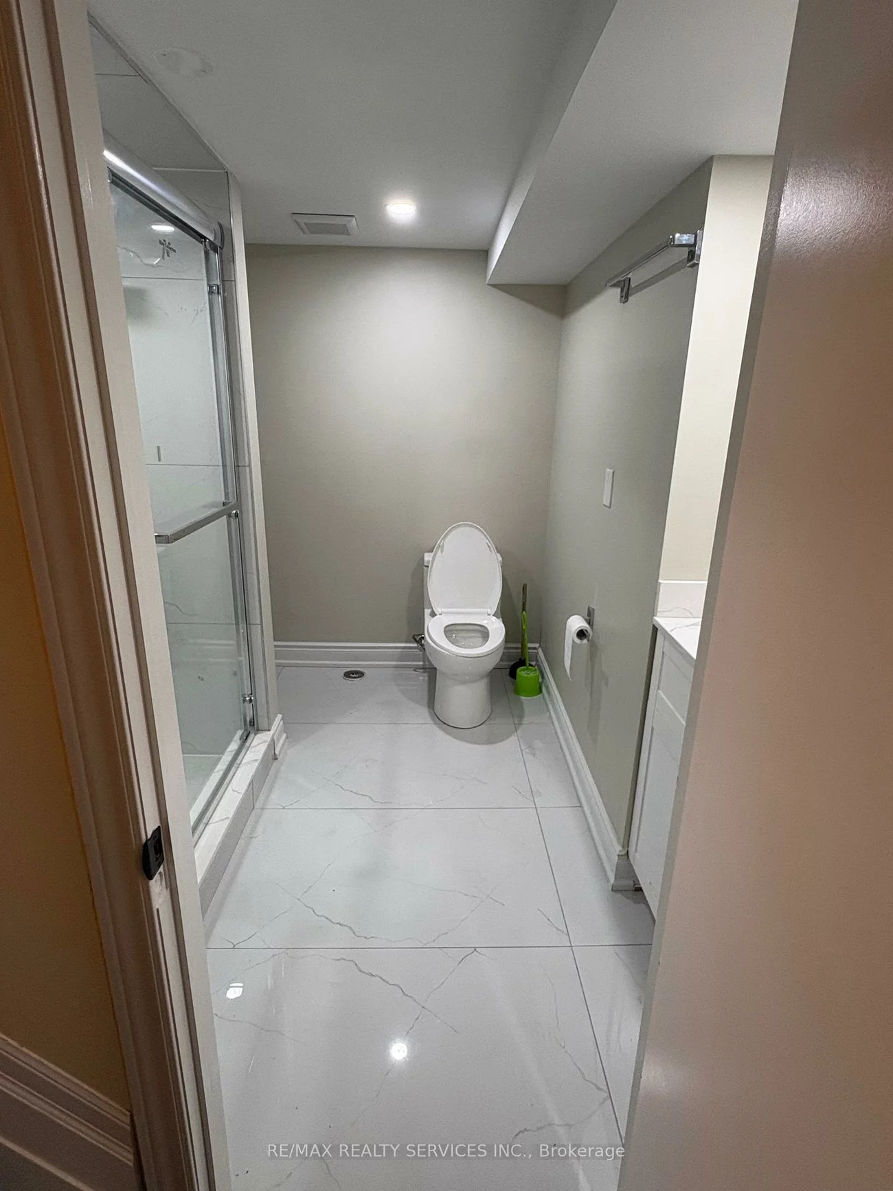 60, Newbridge, Westgate, Brampton