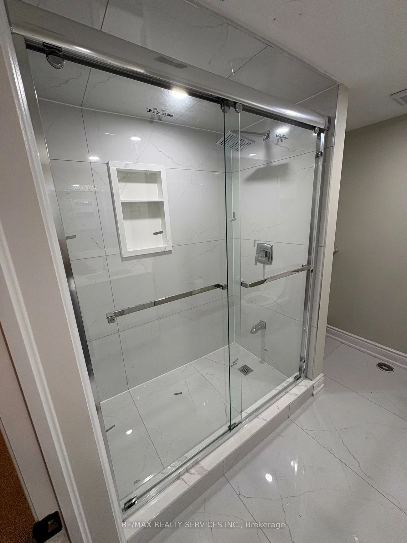 60, Newbridge, Westgate, Brampton
