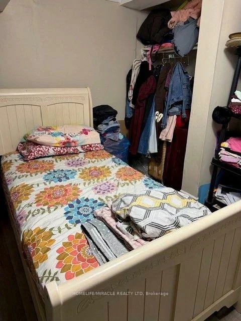 43, Corby, Brampton South, Brampton