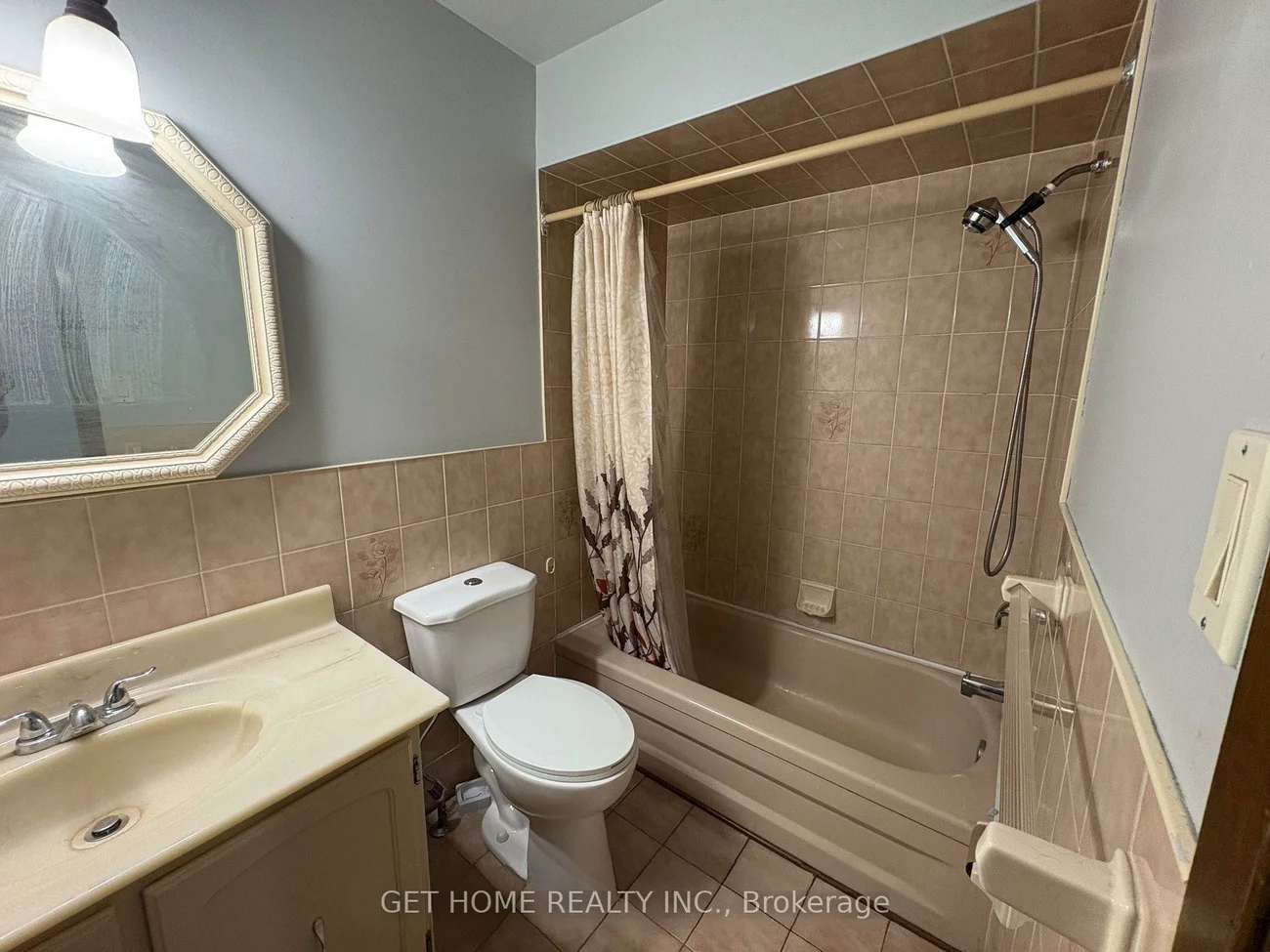 55, Major Oaks, Madoc, Brampton