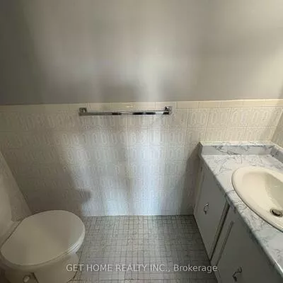 55, Major Oaks, Madoc, Brampton