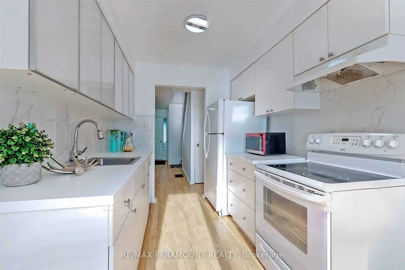 57, Royal Salisbury, Madoc, Brampton