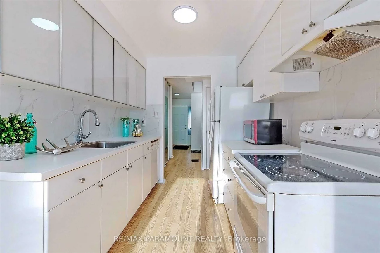 57, Royal Salisbury, Madoc, Brampton
