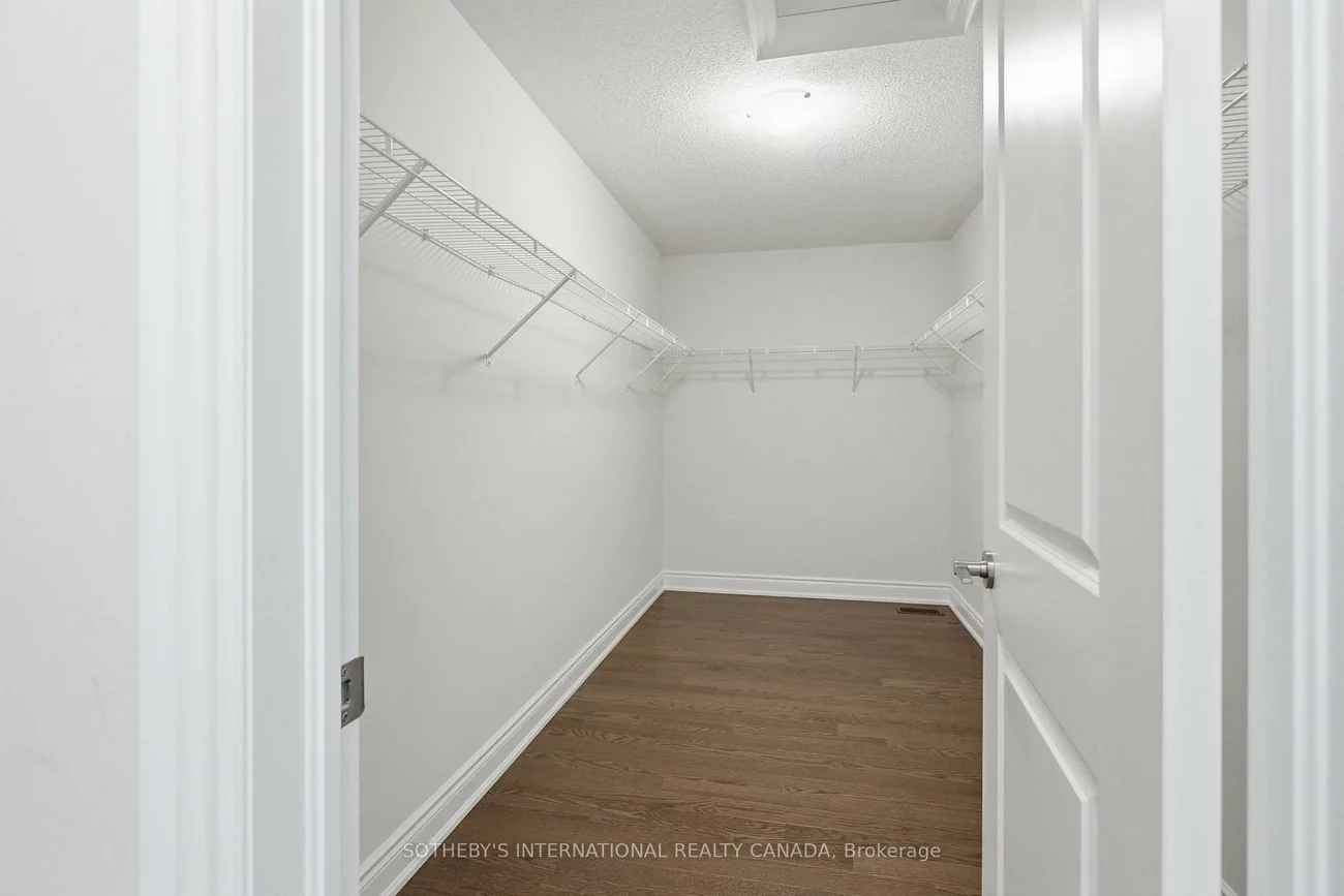32, Bermondsey, Bram West, Brampton