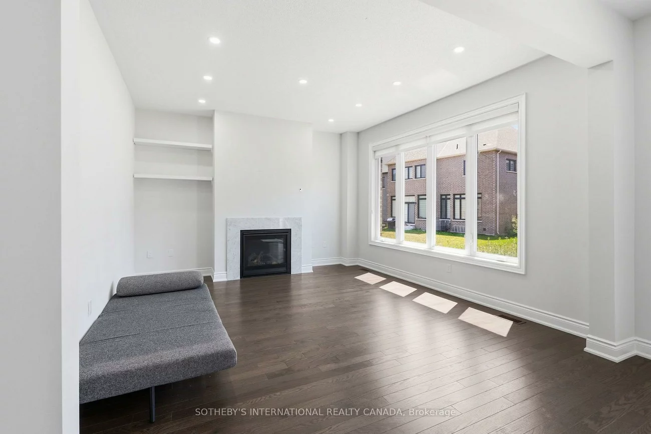 32, Bermondsey, Bram West, Brampton