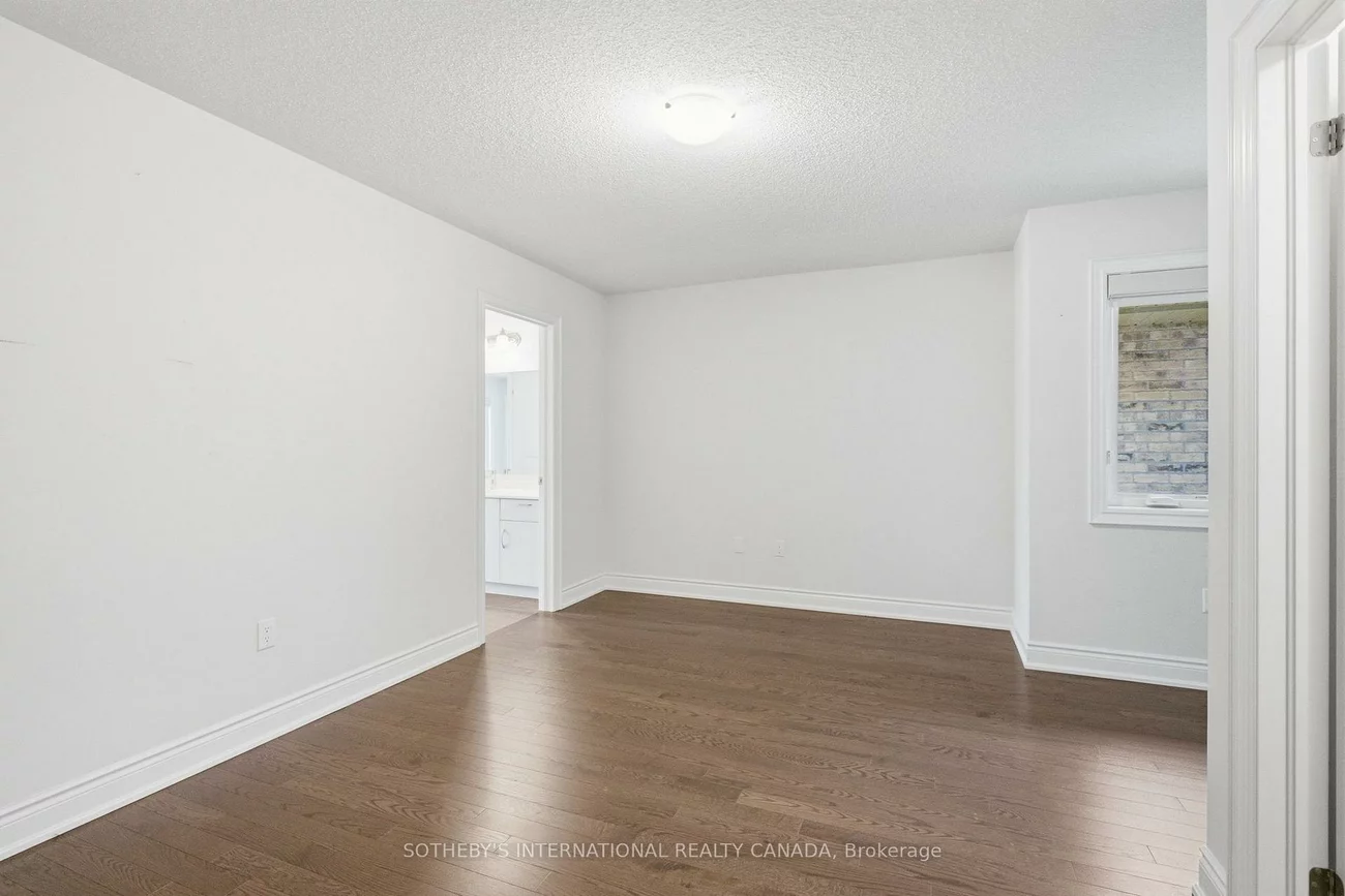 32, Bermondsey, Bram West, Brampton