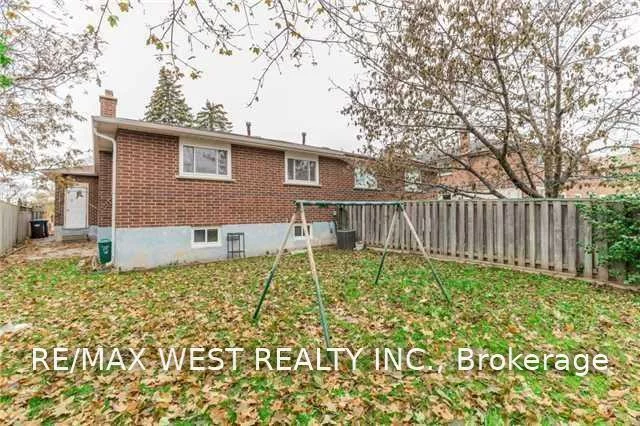 82, Marchbank, Central Park, Brampton