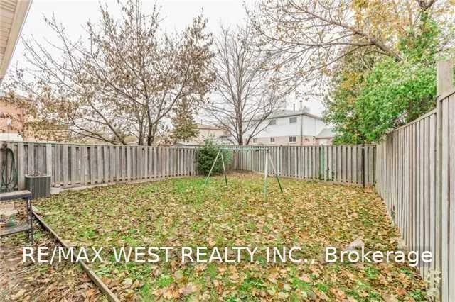 82, Marchbank, Central Park, Brampton