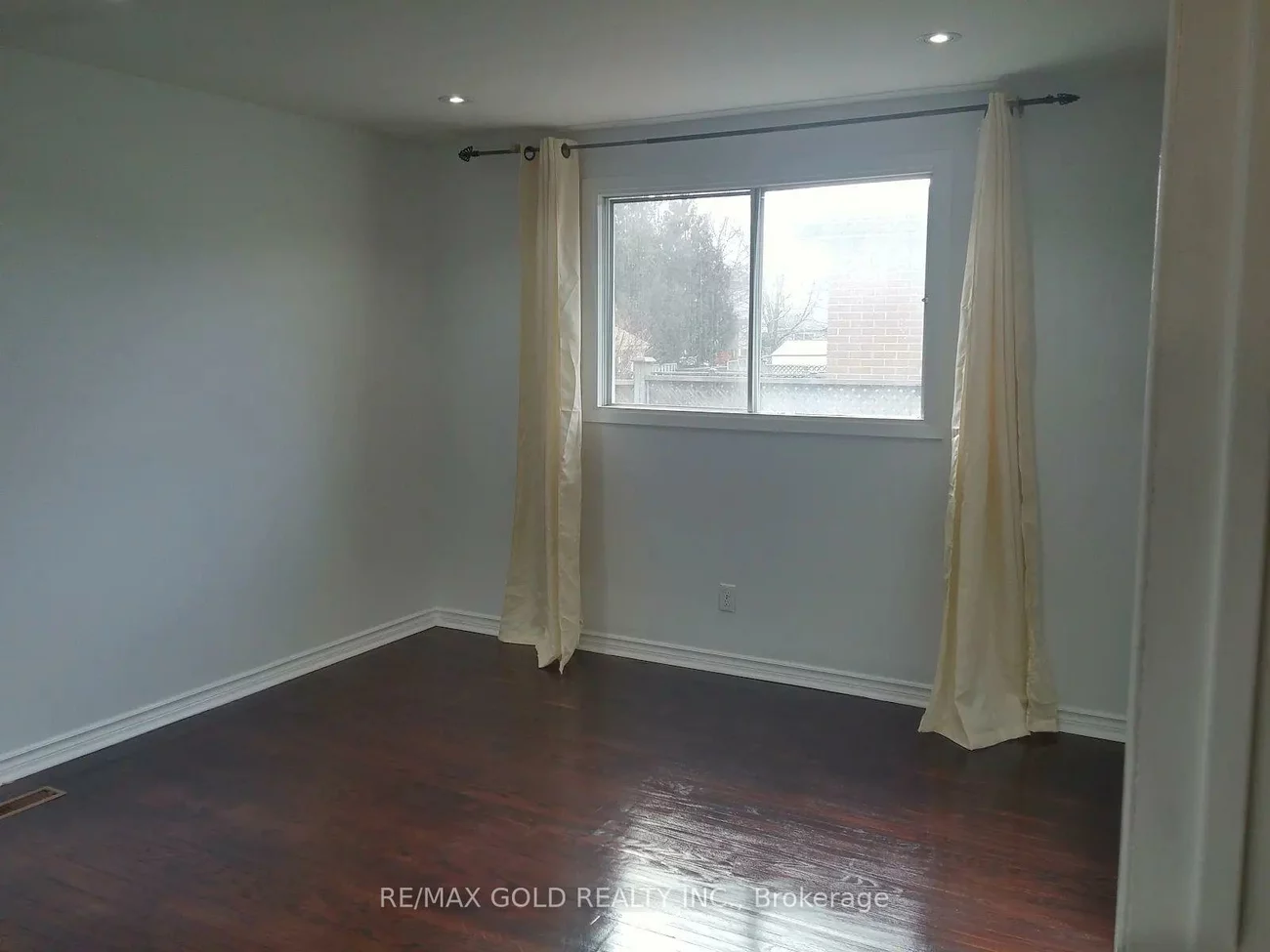 7, Forsythia, Southgate, Brampton