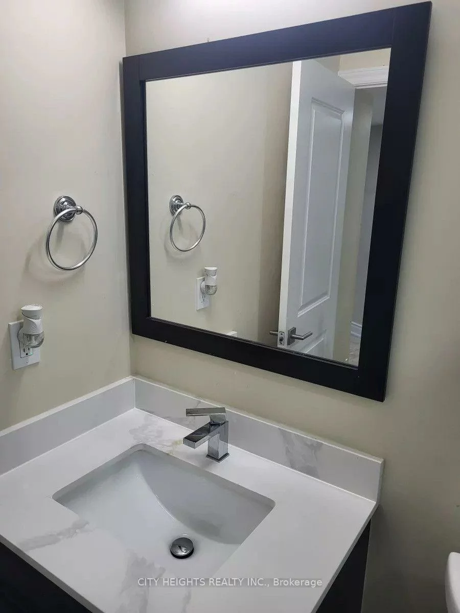 9, Fenchurch, Northwest Brampton, Brampton