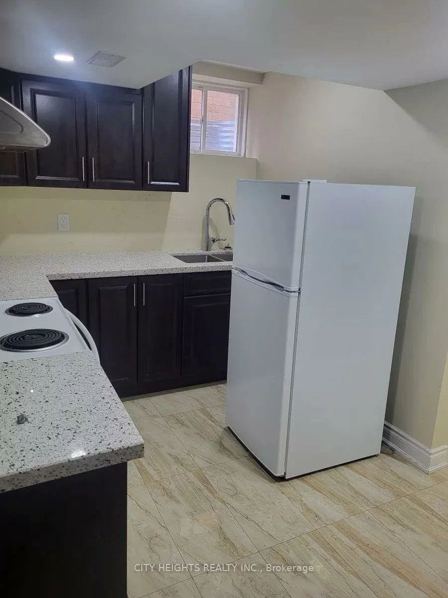 9, Fenchurch, Northwest Brampton, Brampton