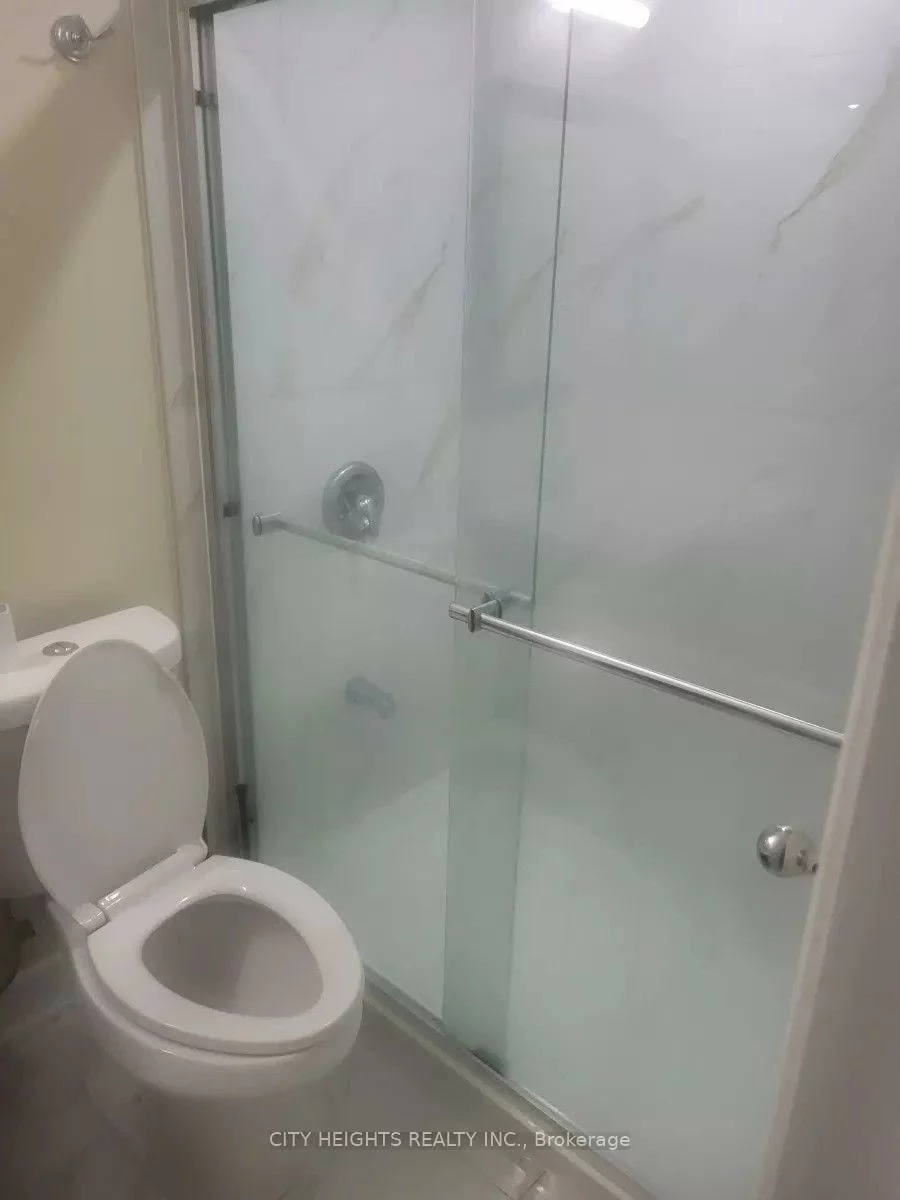 9, Fenchurch, Northwest Brampton, Brampton
