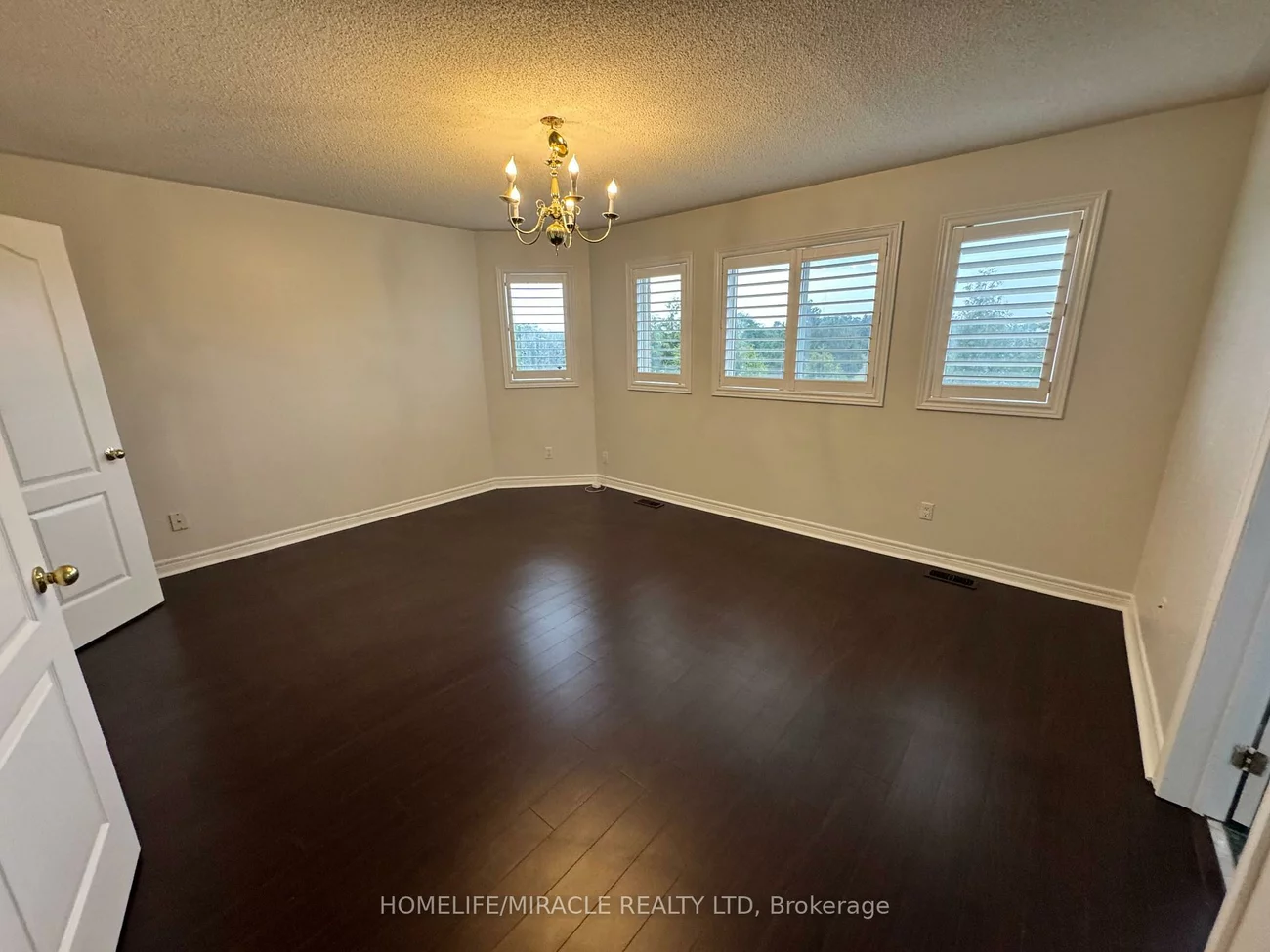 6, Sweet Briar, Snelgrove, Brampton