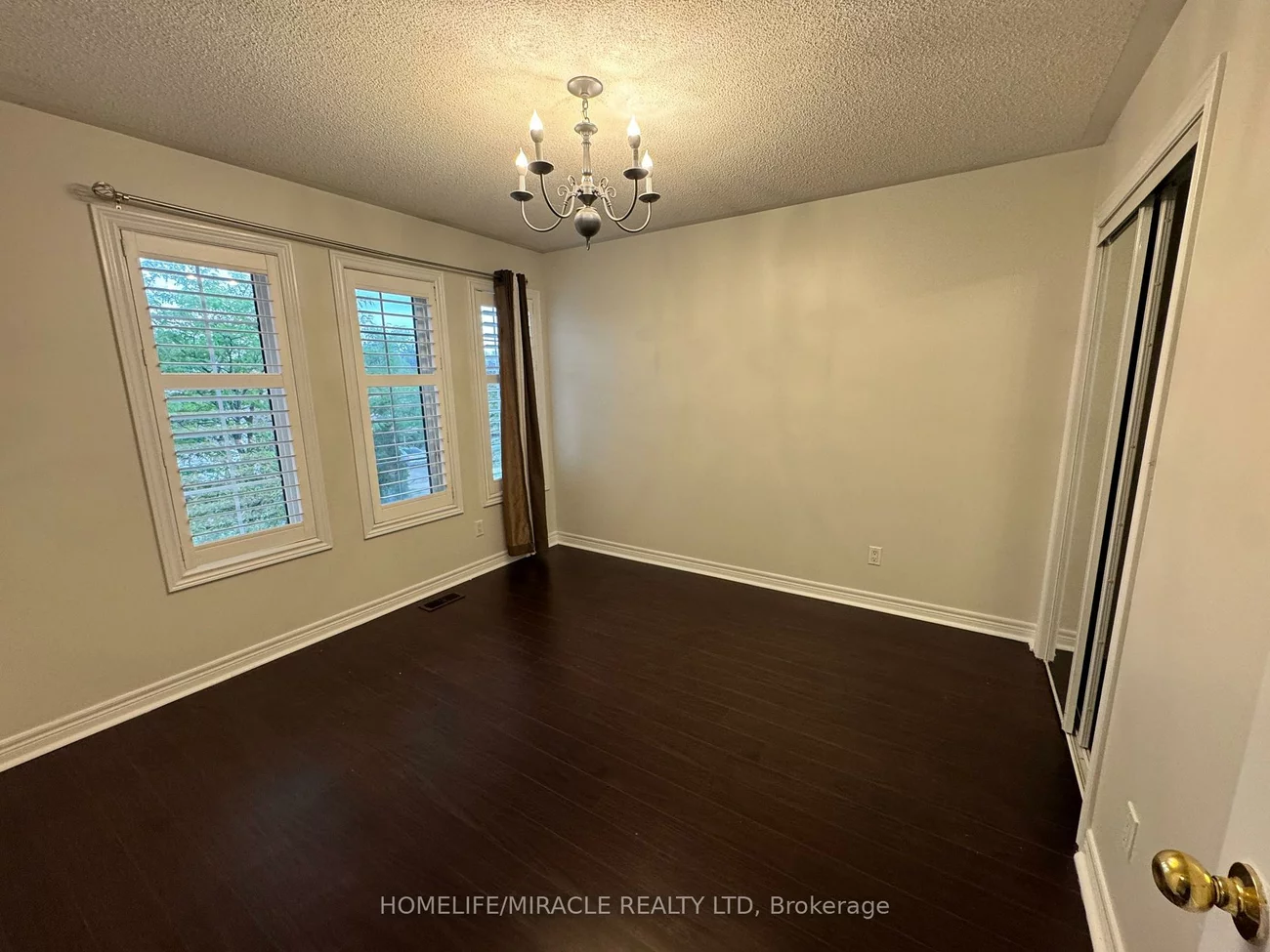 6, Sweet Briar, Snelgrove, Brampton