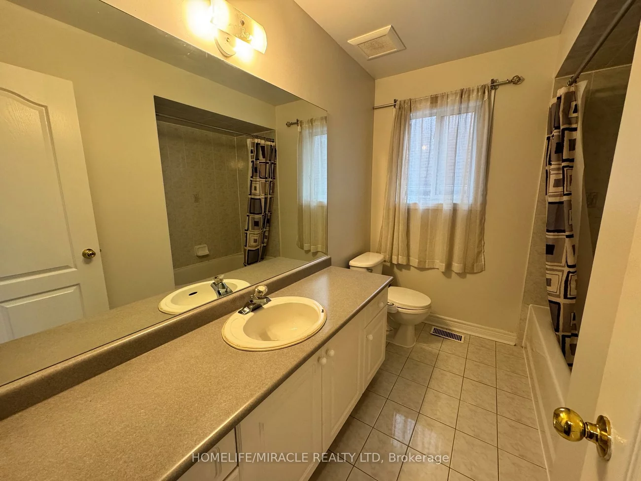 6, Sweet Briar, Snelgrove, Brampton