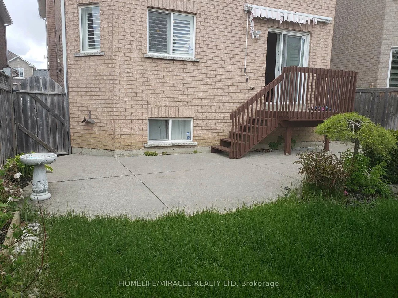 6, Sweet Briar, Snelgrove, Brampton