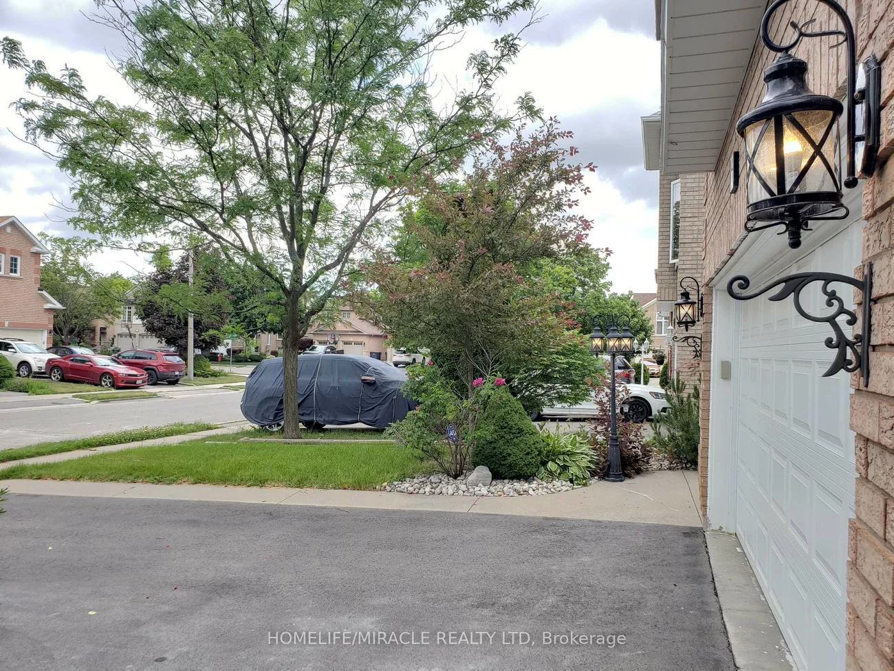 6, Sweet Briar, Snelgrove, Brampton