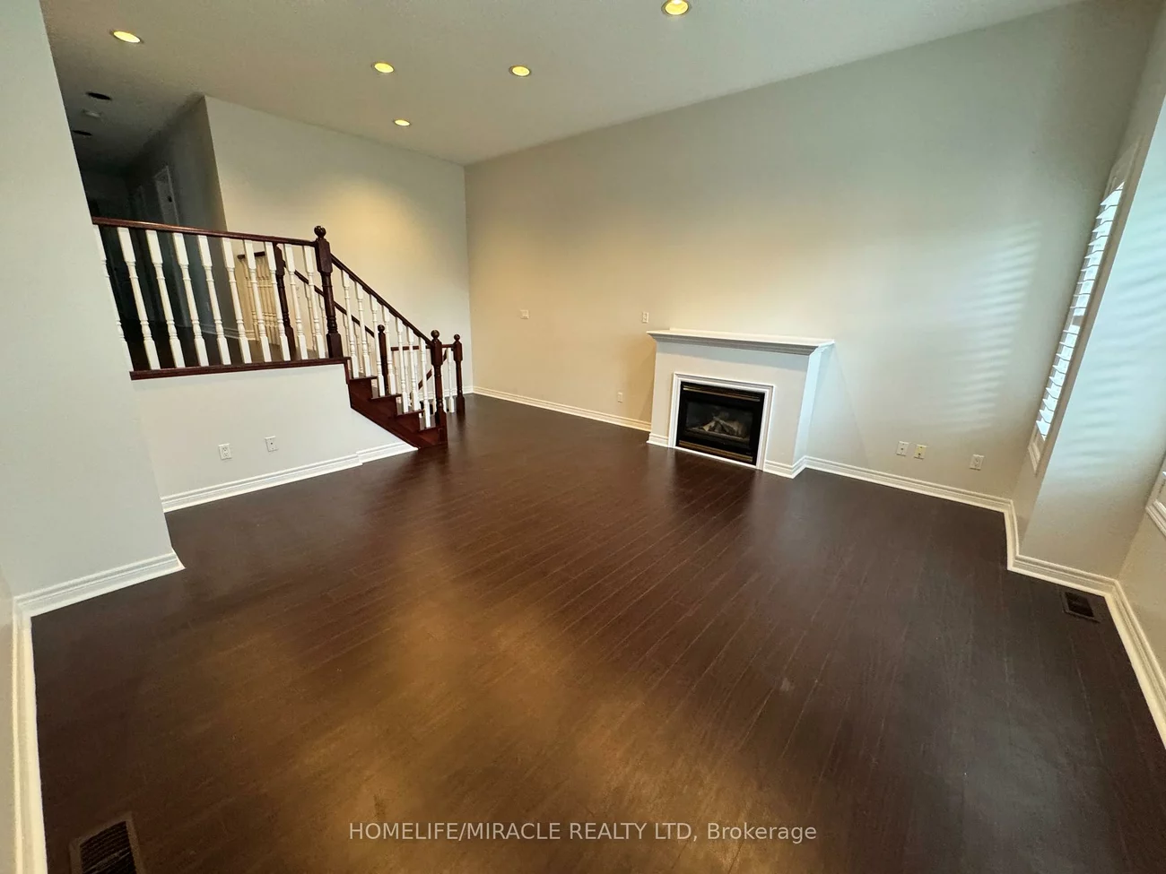 6, Sweet Briar, Snelgrove, Brampton