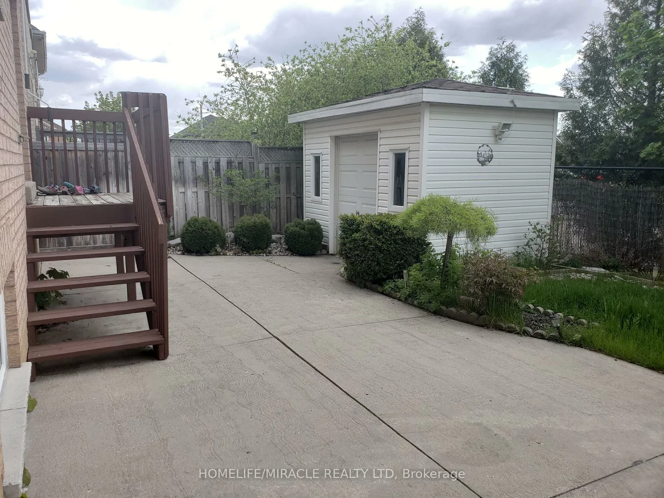 6, Sweet Briar, Snelgrove, Brampton