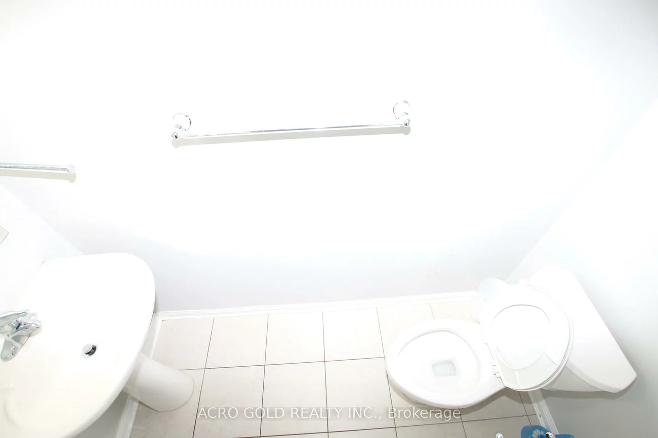 32, Mercedes, Northwest Brampton, Brampton