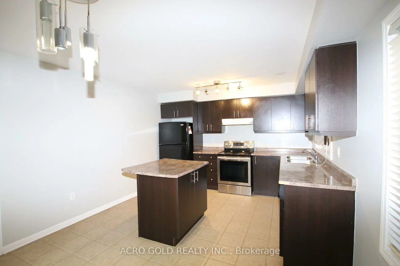 32, Mercedes, Northwest Brampton, Brampton