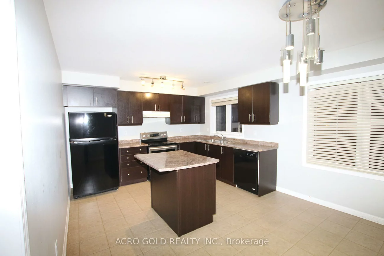 32, Mercedes, Northwest Brampton, Brampton