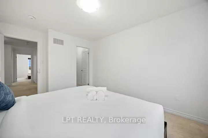 341, Remembrance, Northwest Brampton, Brampton