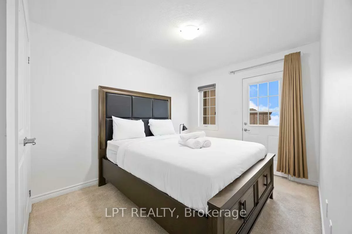 341, Remembrance, Northwest Brampton, Brampton