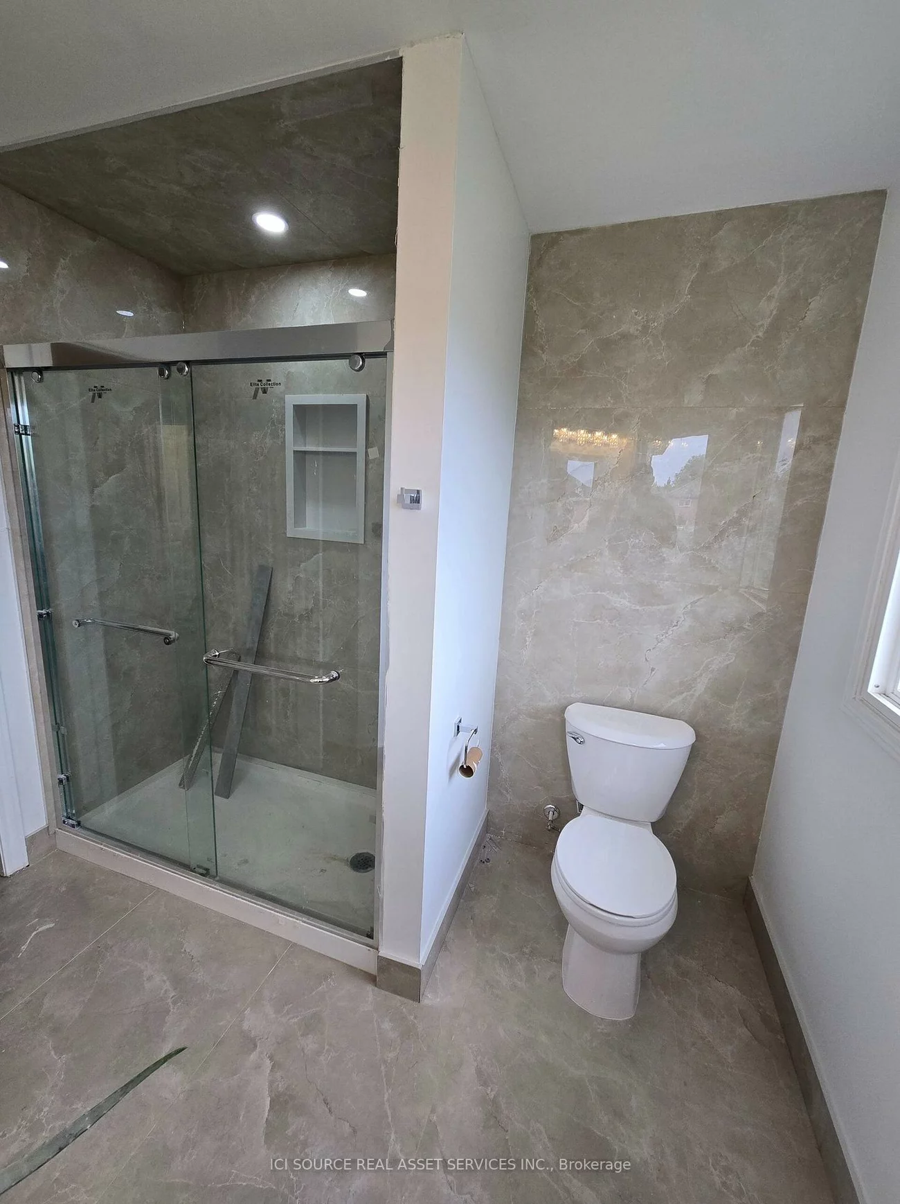 16, Brownridge, Fletcher's Creek South, Brampton