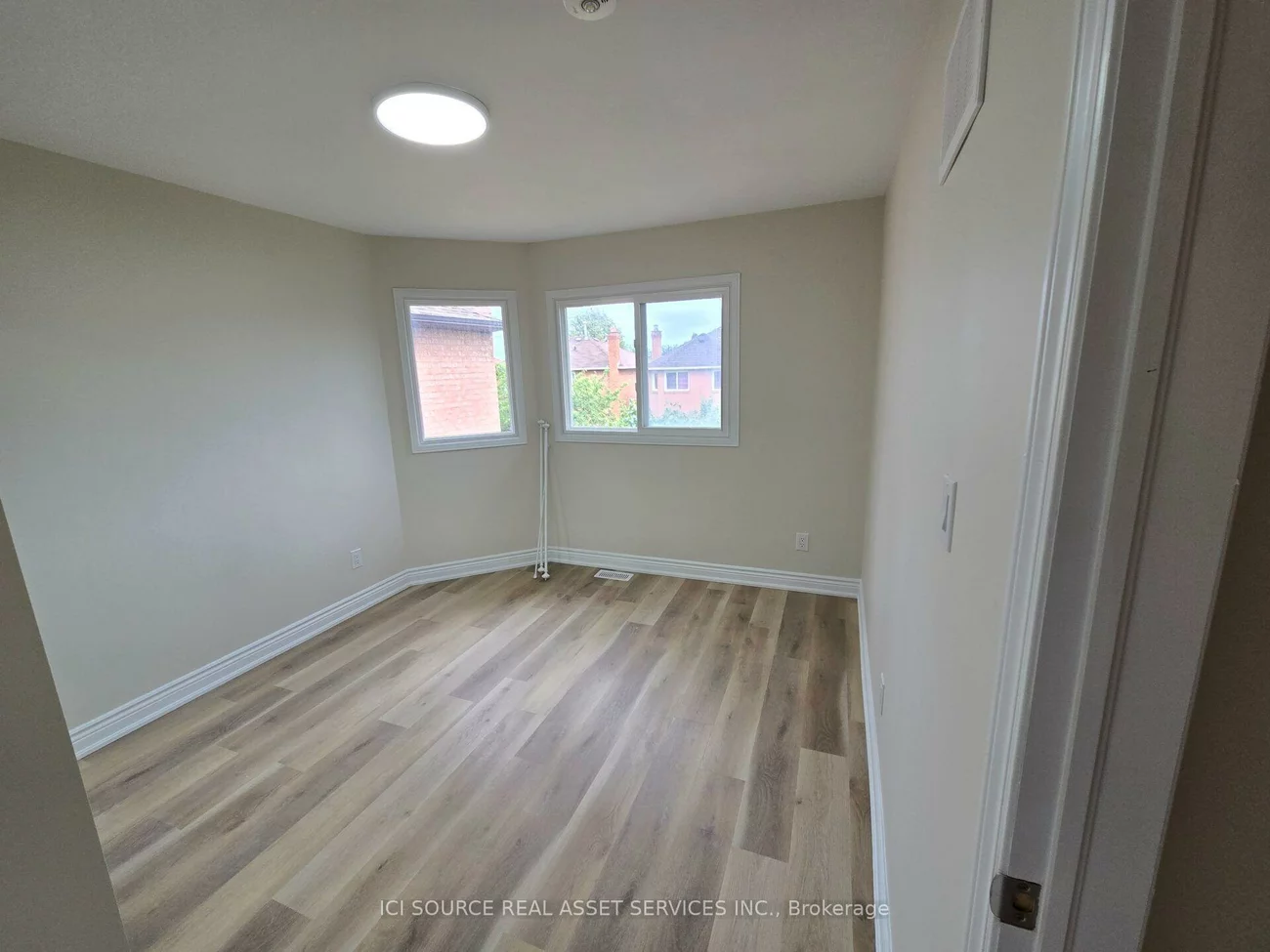 16, Brownridge, Fletcher's Creek South, Brampton