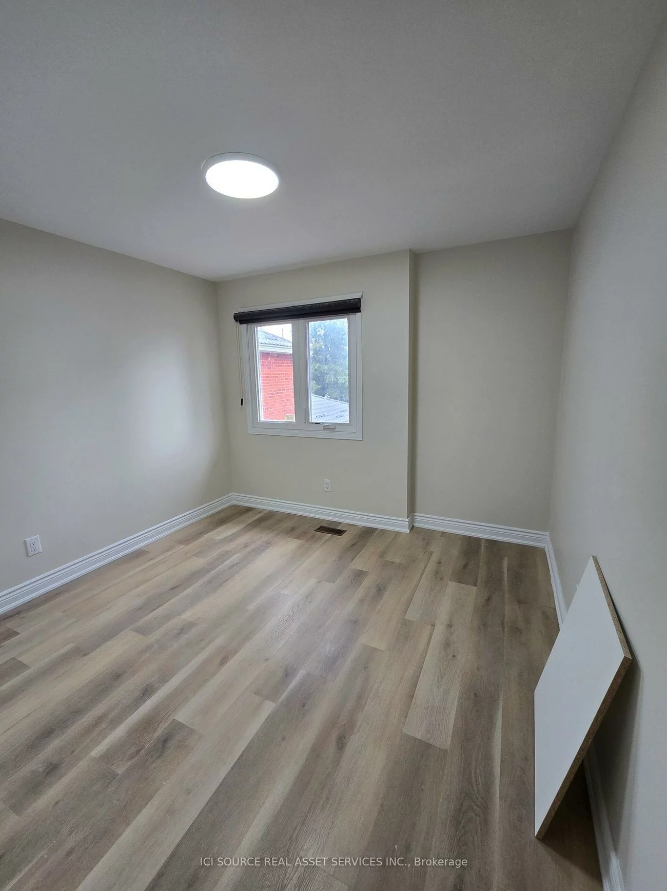16, Brownridge, Fletcher's Creek South, Brampton