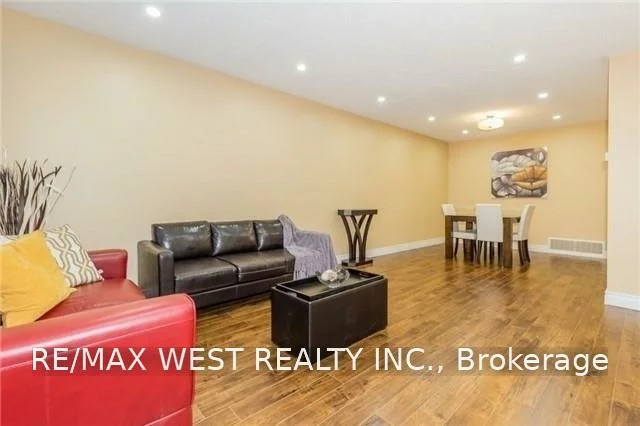 82, Marchbank, Central Park, Brampton