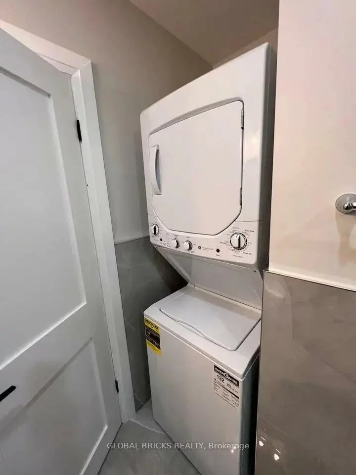 49, Argyle, Avondale, Brampton
