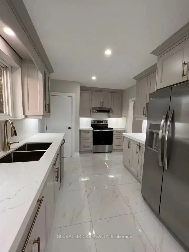 49, Argyle, Avondale, Brampton