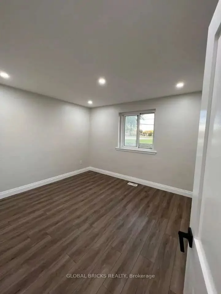 49, Argyle, Avondale, Brampton