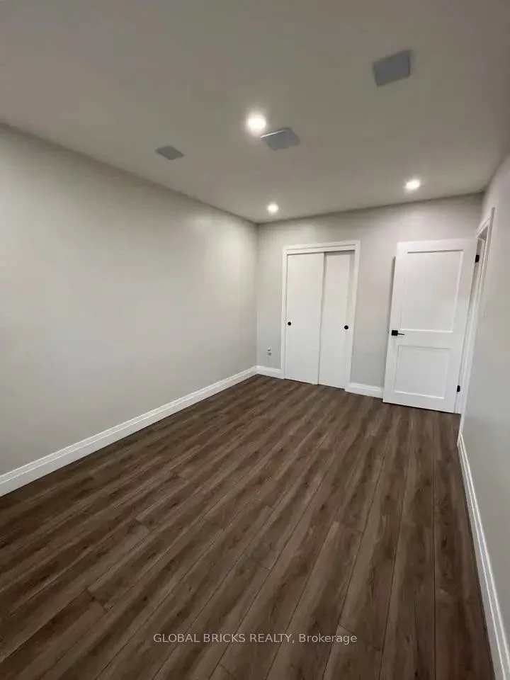 49, Argyle, Avondale, Brampton