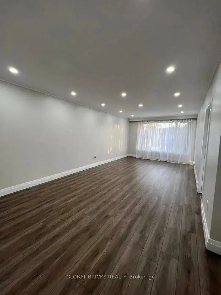 49, Argyle, Avondale, Brampton