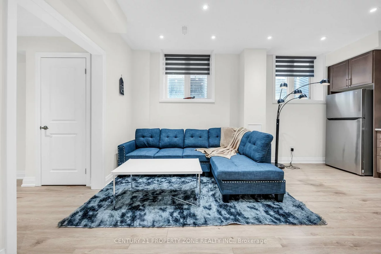 12, Trellanock, Bram West, Brampton