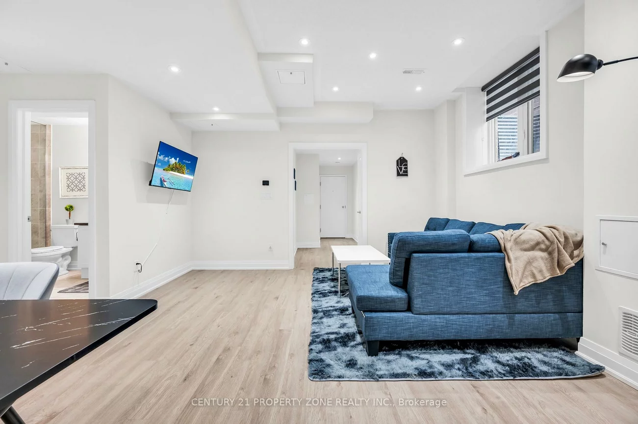 12, Trellanock, Bram West, Brampton