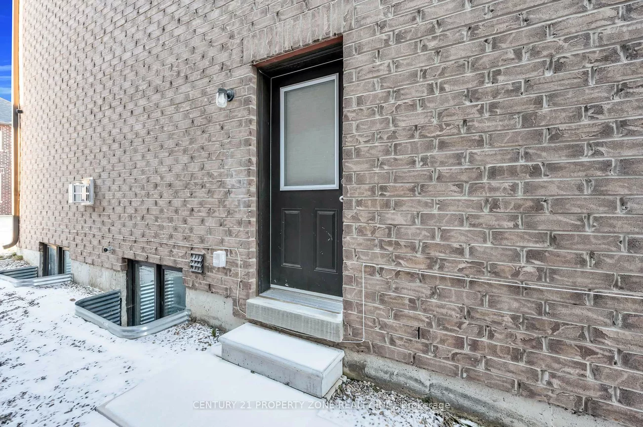 12, Trellanock, Bram West, Brampton